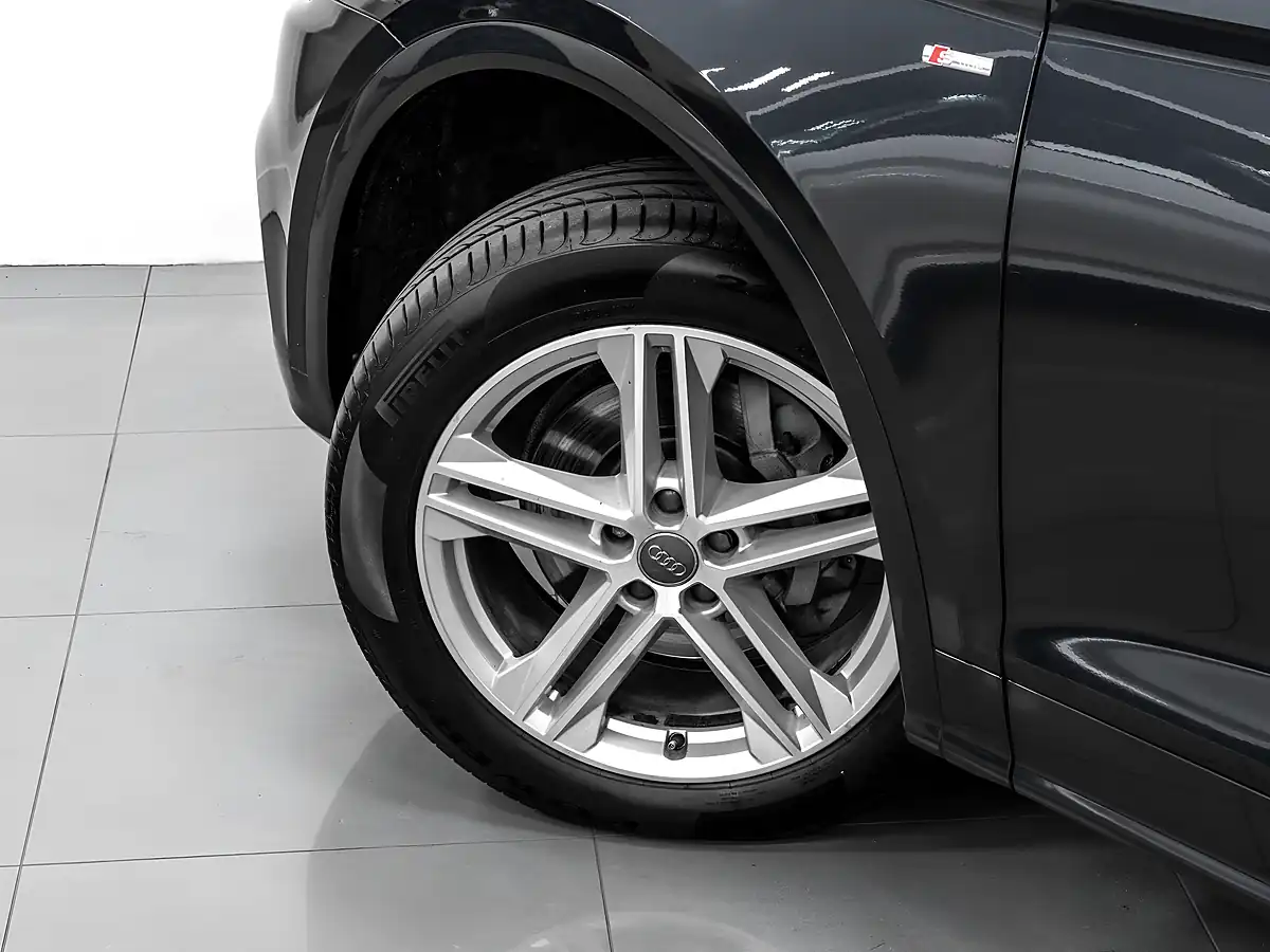 Used 2018 Audi Q5 S Line Manhattan Grey - Interior and Exterior details 12