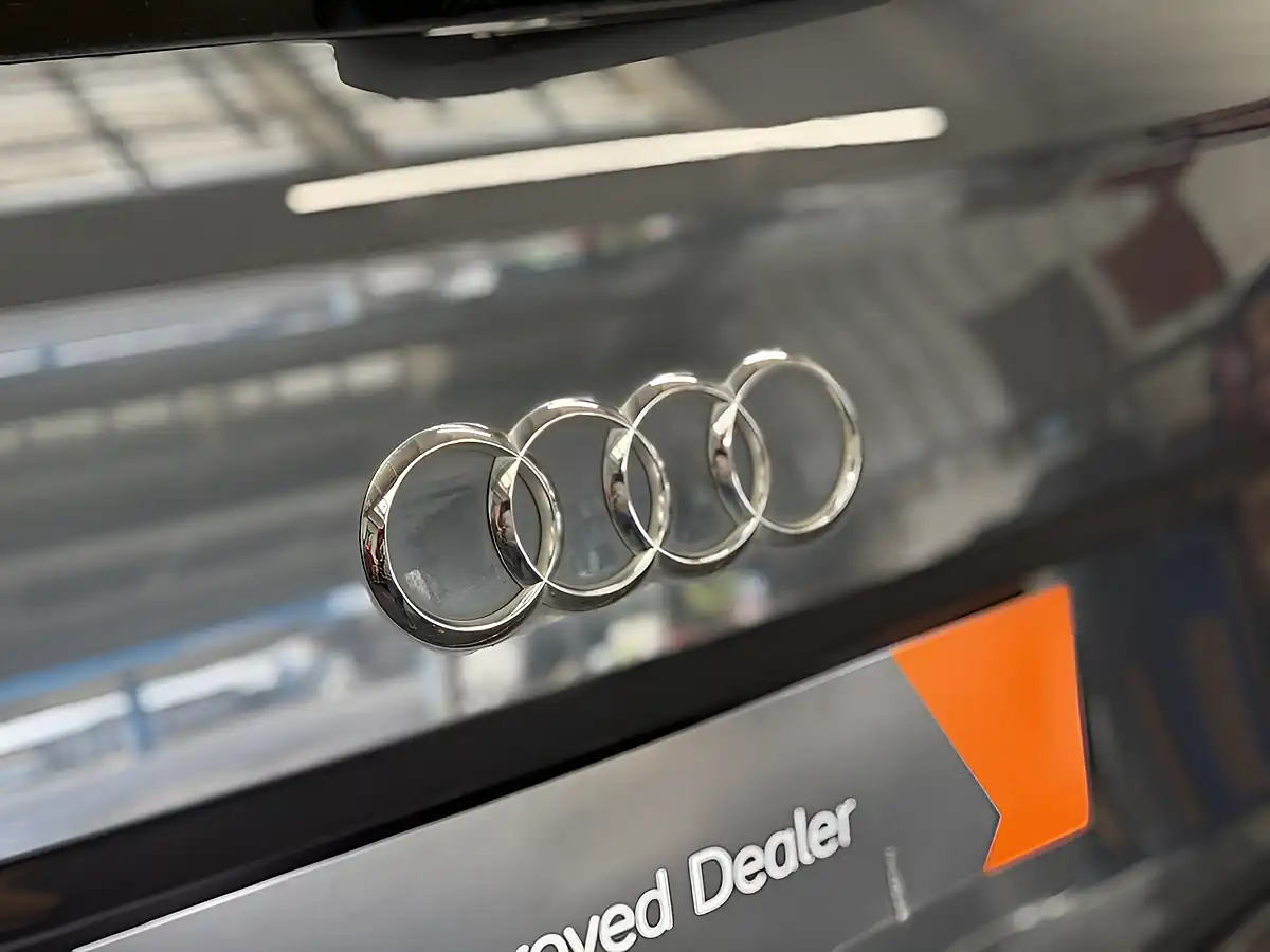Used 2018 Audi Q5 S Line Manhattan Grey - Interior and Exterior details 12