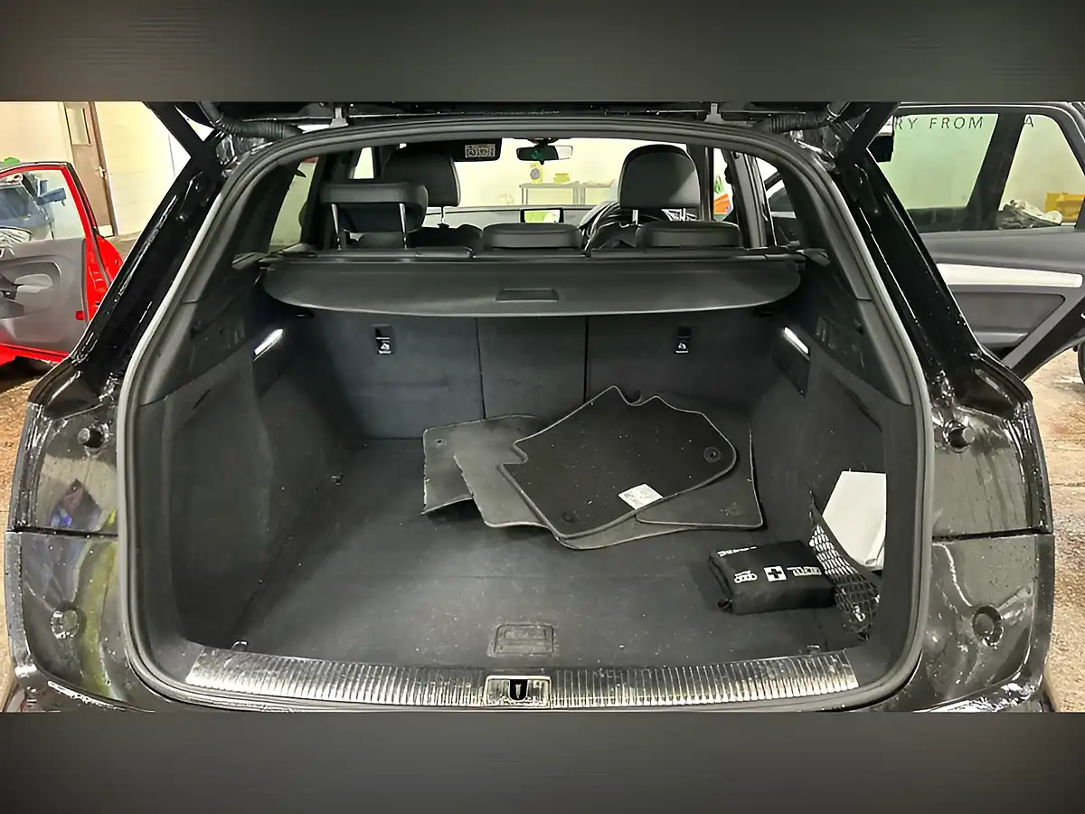 Used 2018 Audi Q5 S Line Mythos Black Metallic - Interior and Exterior details 9