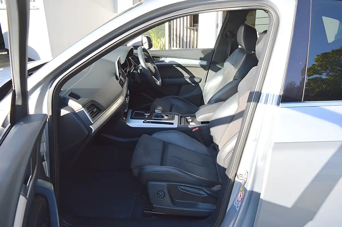 Used 2018 Audi Q5 S Line Silver - Interior and Exterior details 10