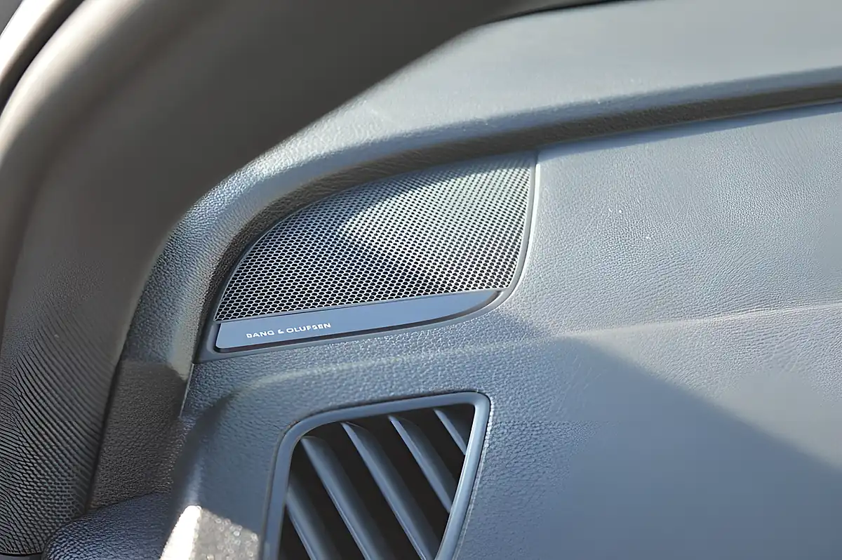 Used 2018 Audi Q5 S Line Silver - Interior and Exterior details 11