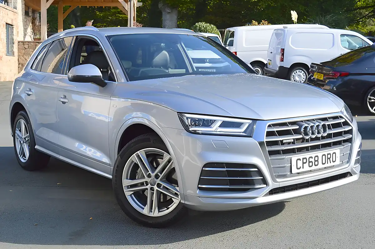 Used 2018 Audi Q5 S Line Silver - Interior and Exterior details 2
