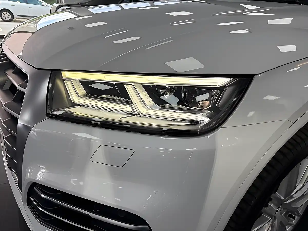 Used 2018 Audi Q5 S Line White - Interior and Exterior details 11