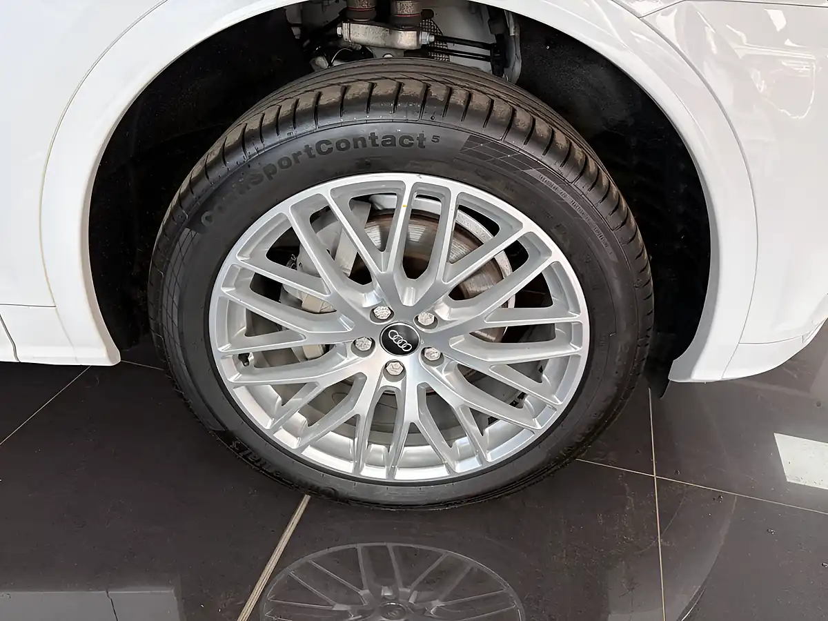 Used 2018 Audi Q5 S Line White - Interior and Exterior details 15