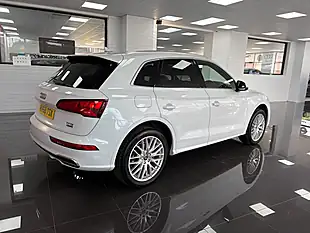 Used 2018 Audi Q5 S Line White - Interior and Exterior details 4