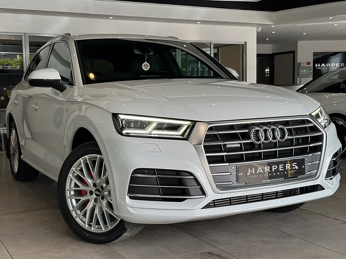 Used 2018 Audi Q5 S Line White - Front View