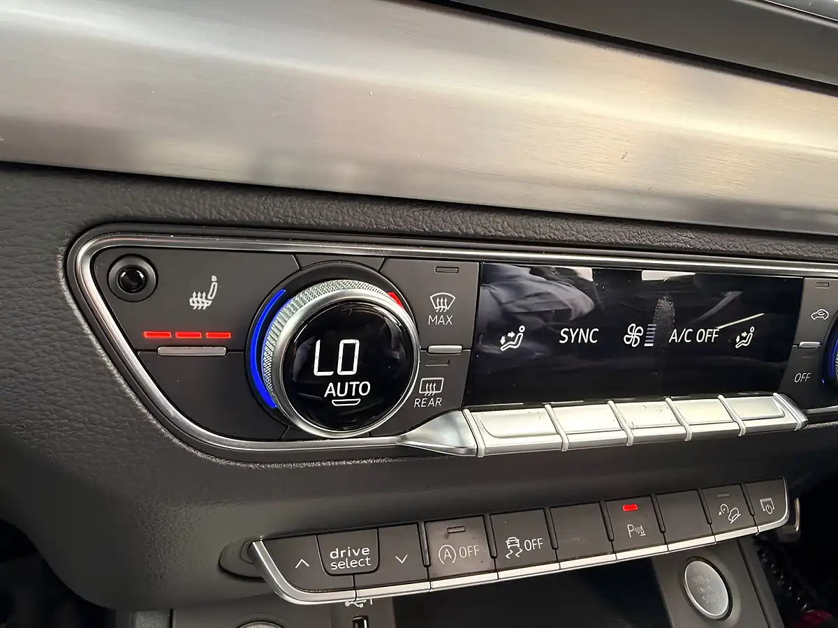 Used 2018 Audi Q5 S Line White - Interior and Exterior details 19