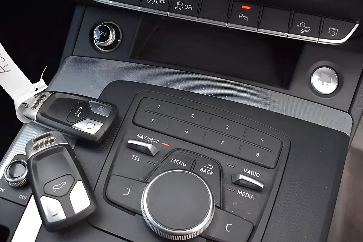Used 2018 Audi Q5 Sport Black - Interior and Exterior details 15
