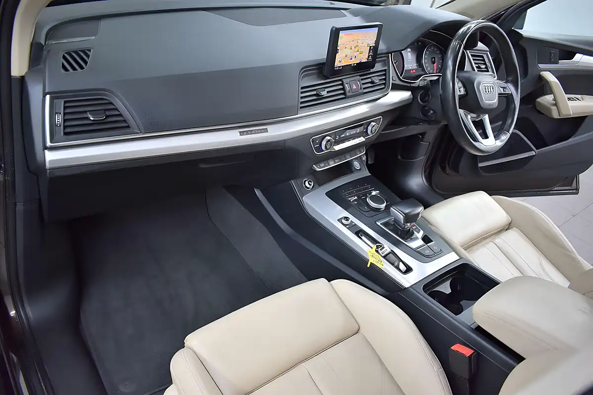Used 2018 Audi Q5 Sport Brown - Interior and Exterior details 3
