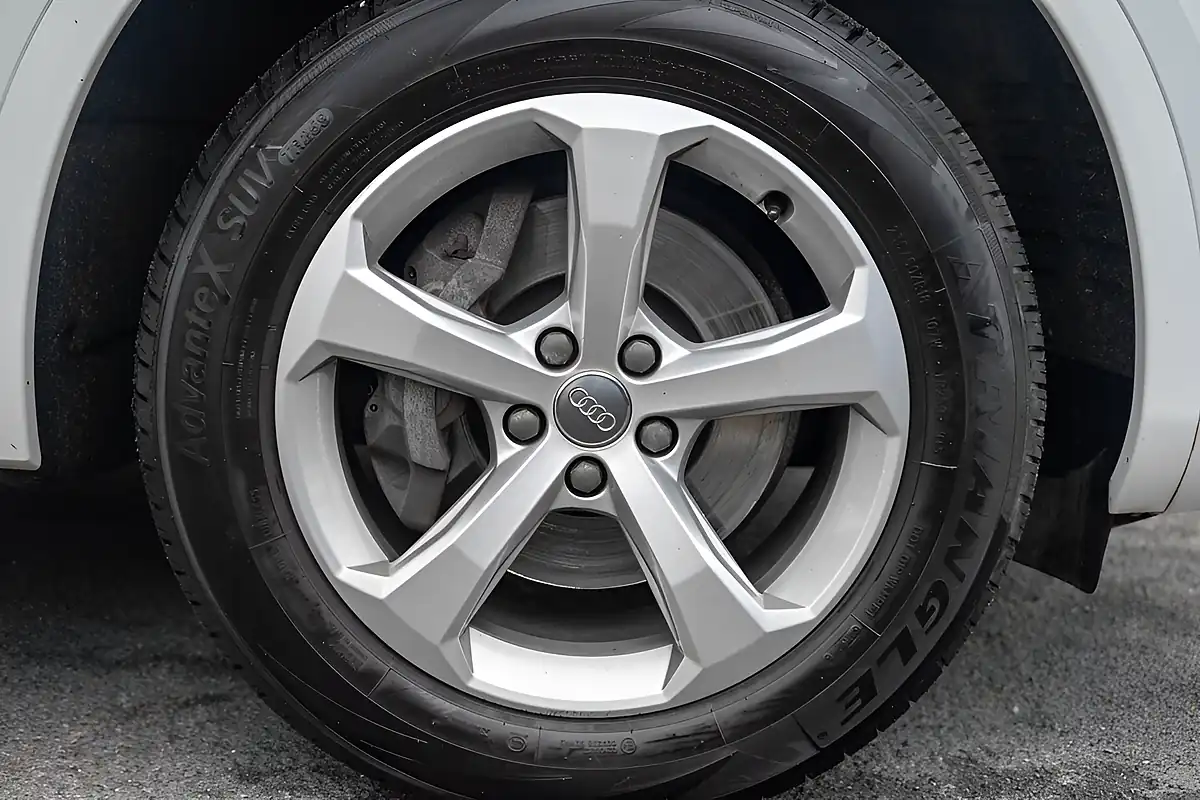 Used 2018 Audi Q5 Sport Glacier White - Interior and Exterior details 11