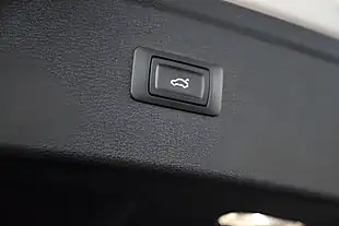Used 2018 Audi Q5 Sport Glacier White - Interior and Exterior details 18