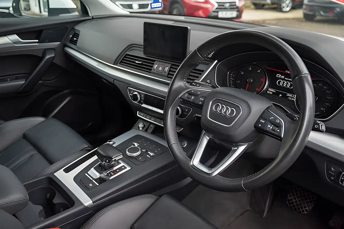 Used 2018 Audi Q5 Sport Glacier White - Interior and Exterior details 2