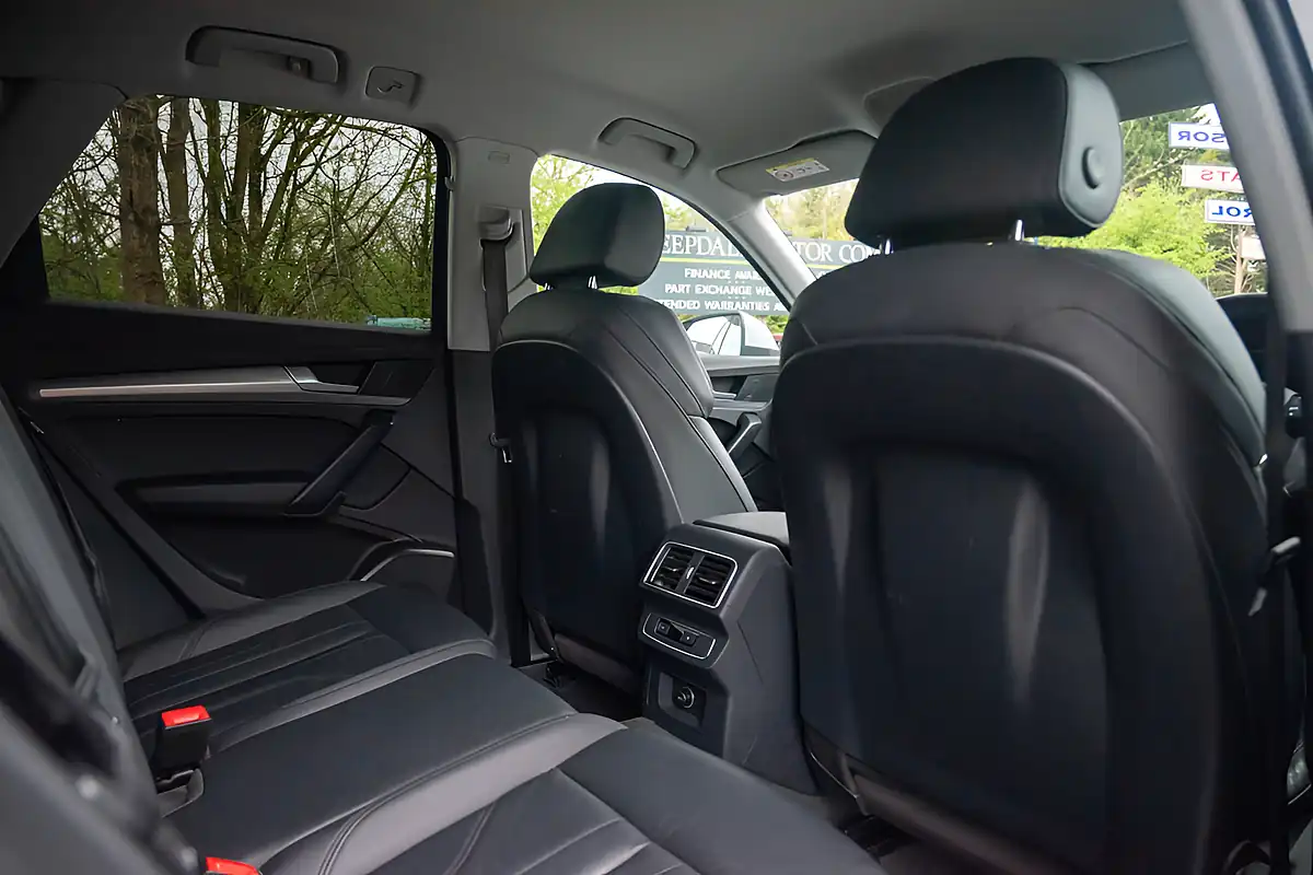 Used 2018 Audi Q5 Sport Glacier White - Interior and Exterior details 20