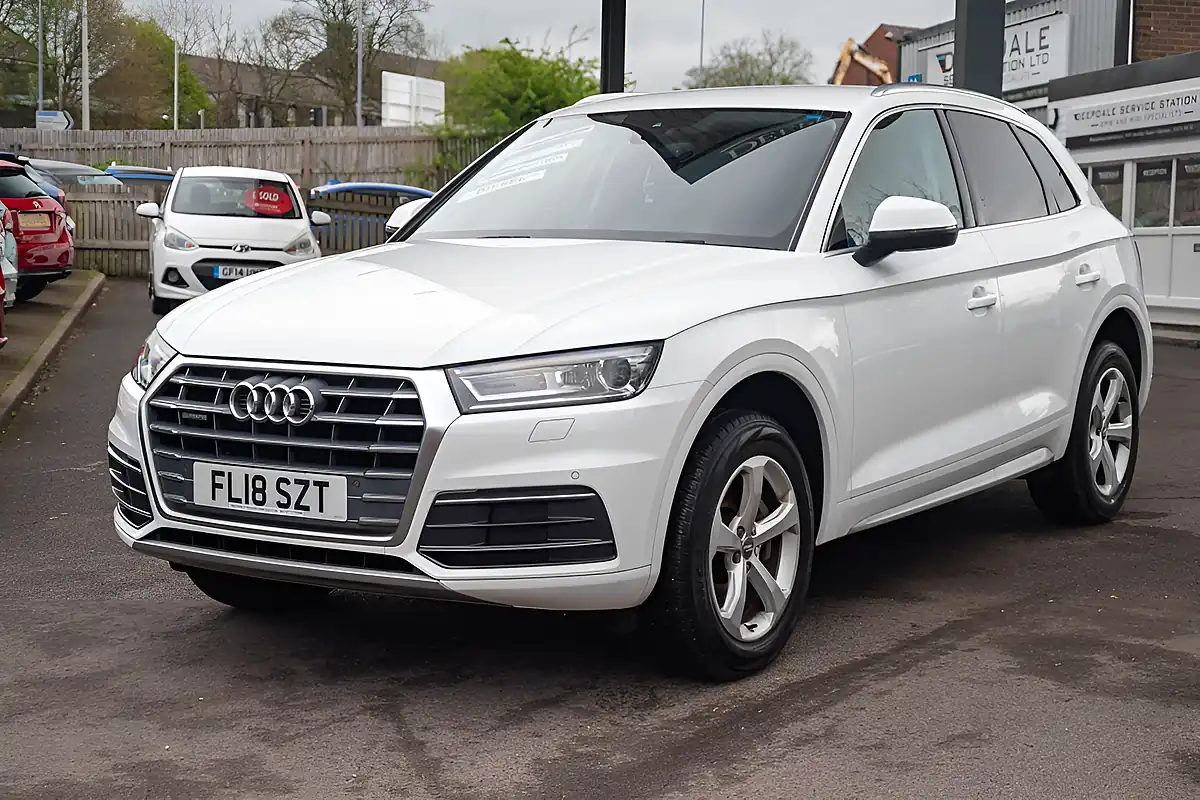 Used 2018 Audi Q5 Sport Glacier White - Interior and Exterior details 4
