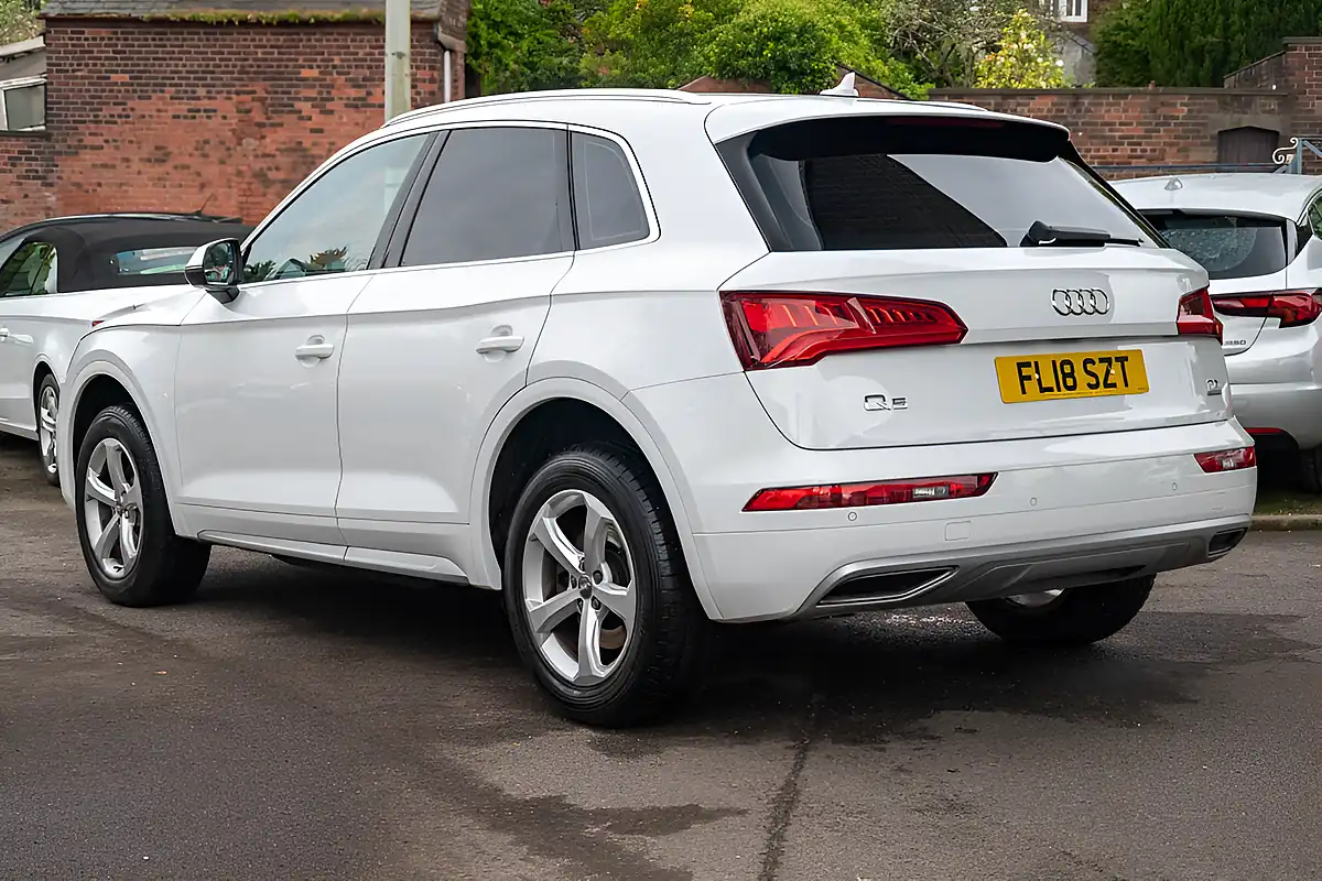 Used 2018 Audi Q5 Sport Glacier White - Interior and Exterior details 6
