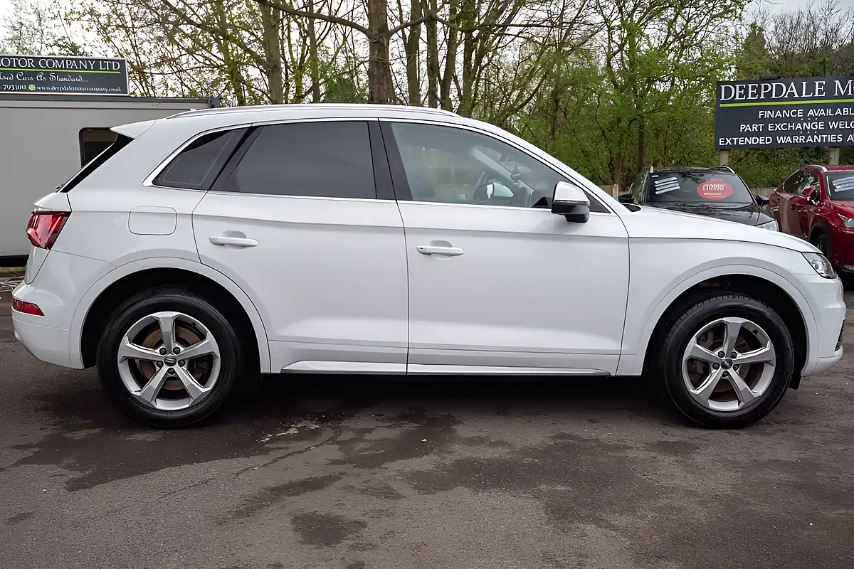 Used 2018 Audi Q5 Sport Glacier White - Interior and Exterior details 9