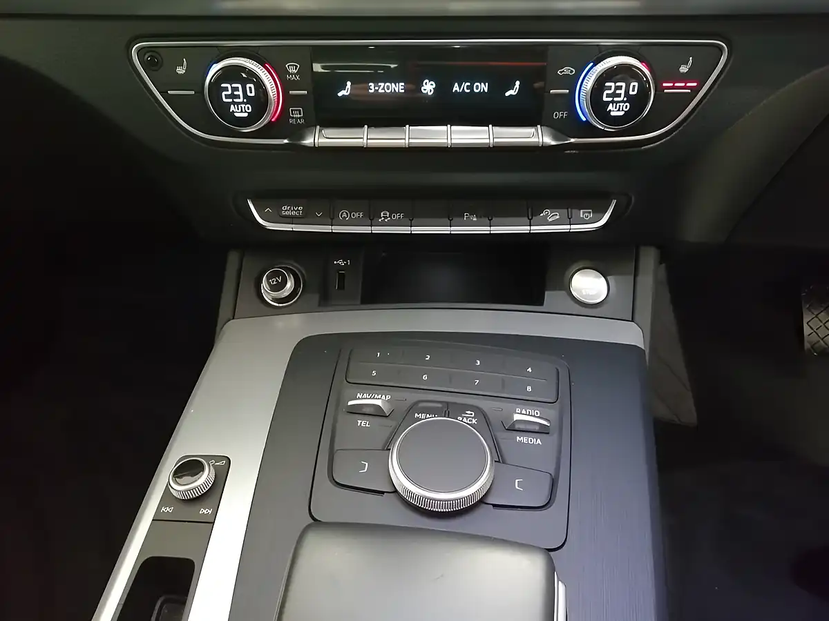 Used 2018 Audi Q5 Sport White - Interior and Exterior details 11
