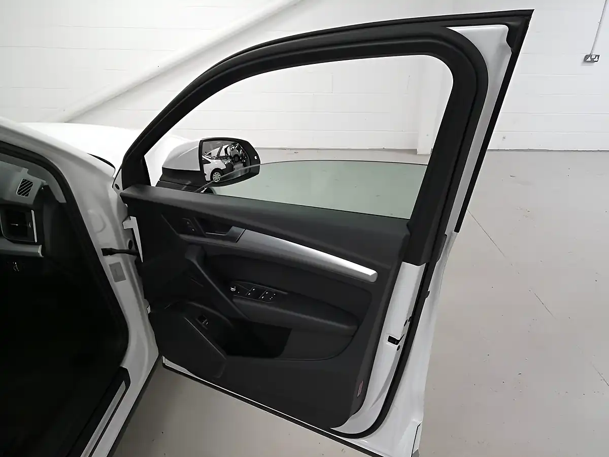Used 2018 Audi Q5 Sport White - Interior and Exterior details 16