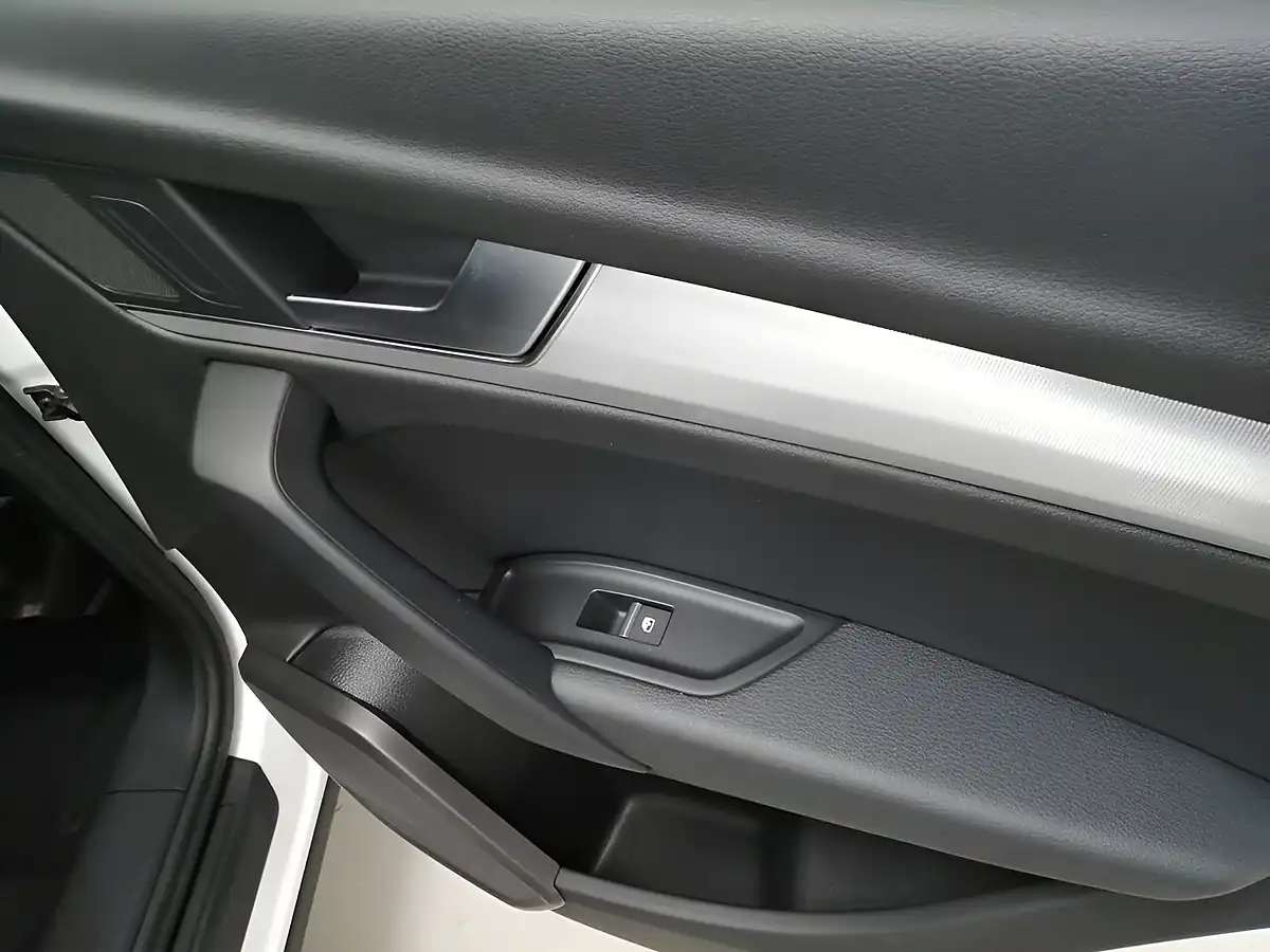 Used 2018 Audi Q5 Sport White - Interior and Exterior details 17