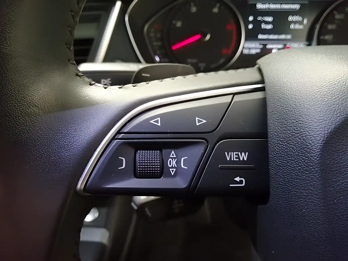 Used 2018 Audi Q5 Sport White - Interior and Exterior details 9