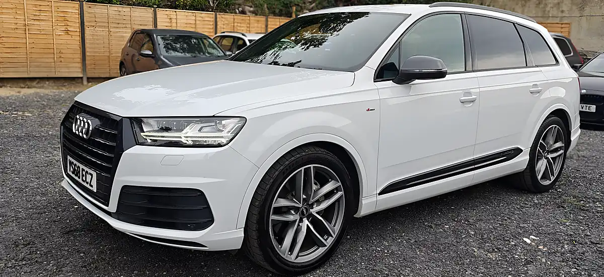 Used 2018 Audi Q7 Black Edition Glacier White - Interior and Exterior details 5
