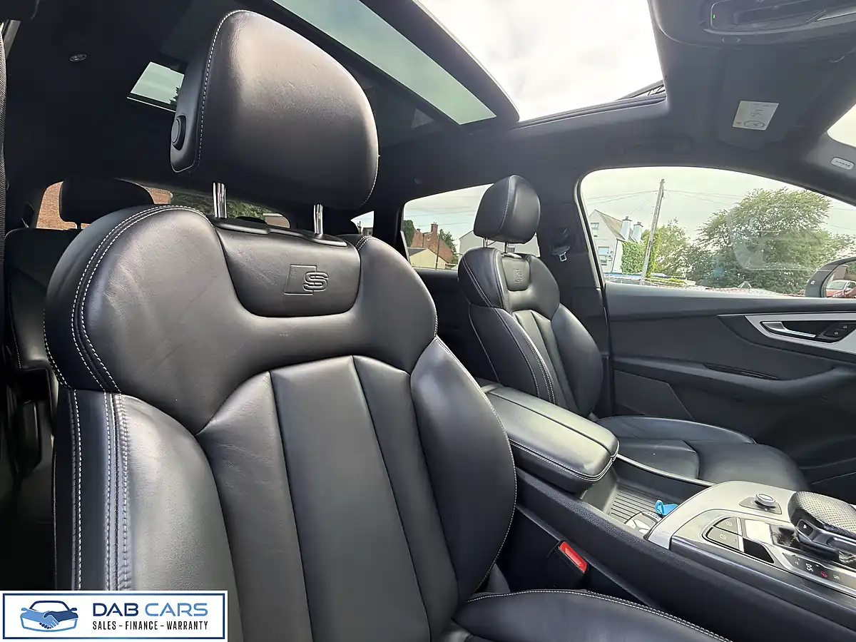 Used 2018 Audi Q7 Black Edition White - Interior and Exterior details 4