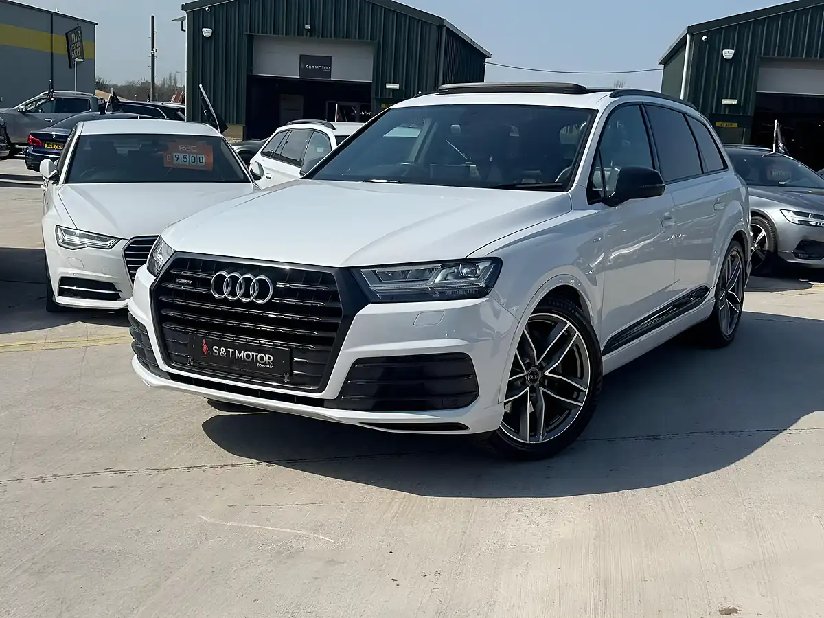 Used 2018 Audi Q7 Black Edition White - Interior and Exterior details 6