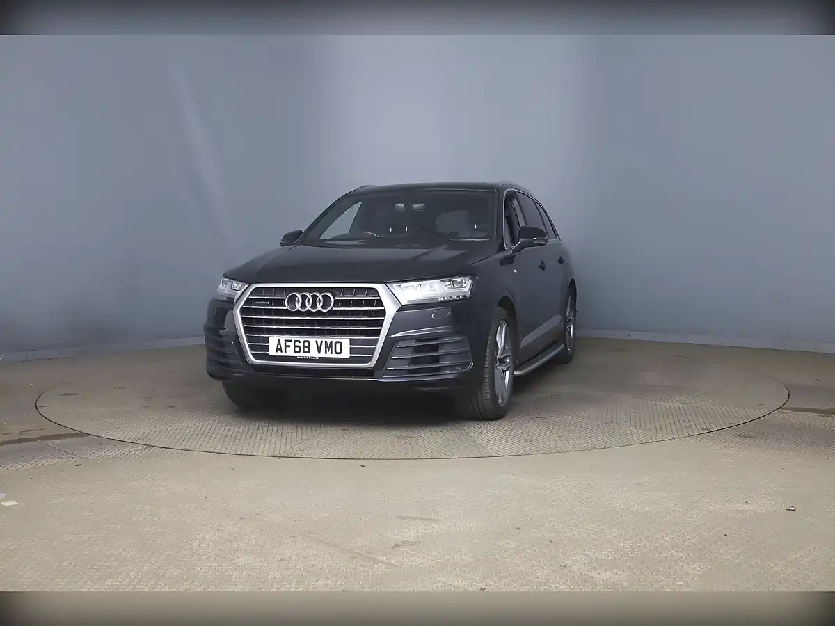 Used 2018 Audi Q7 S Line Black - Interior and Exterior details 2