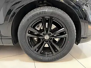 Used 2018 Audi Q7 S Line Black - Interior and Exterior details 13