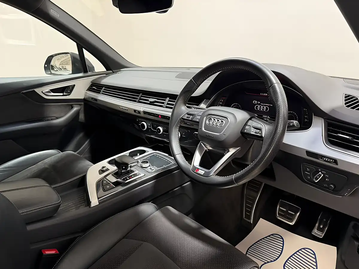Used 2018 Audi Q7 S Line Black - Interior and Exterior details 14