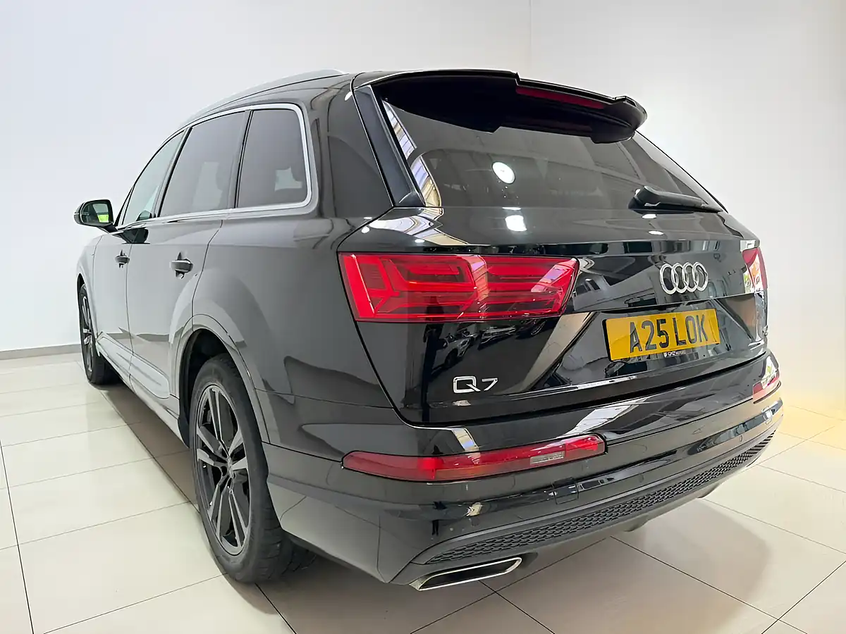 Used 2018 Audi Q7 S Line Black - Interior and Exterior details 9
