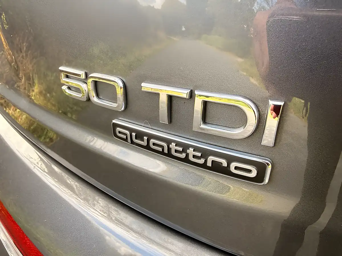 Used 2018 Audi Q7 S Line Grey - Interior and Exterior details 10