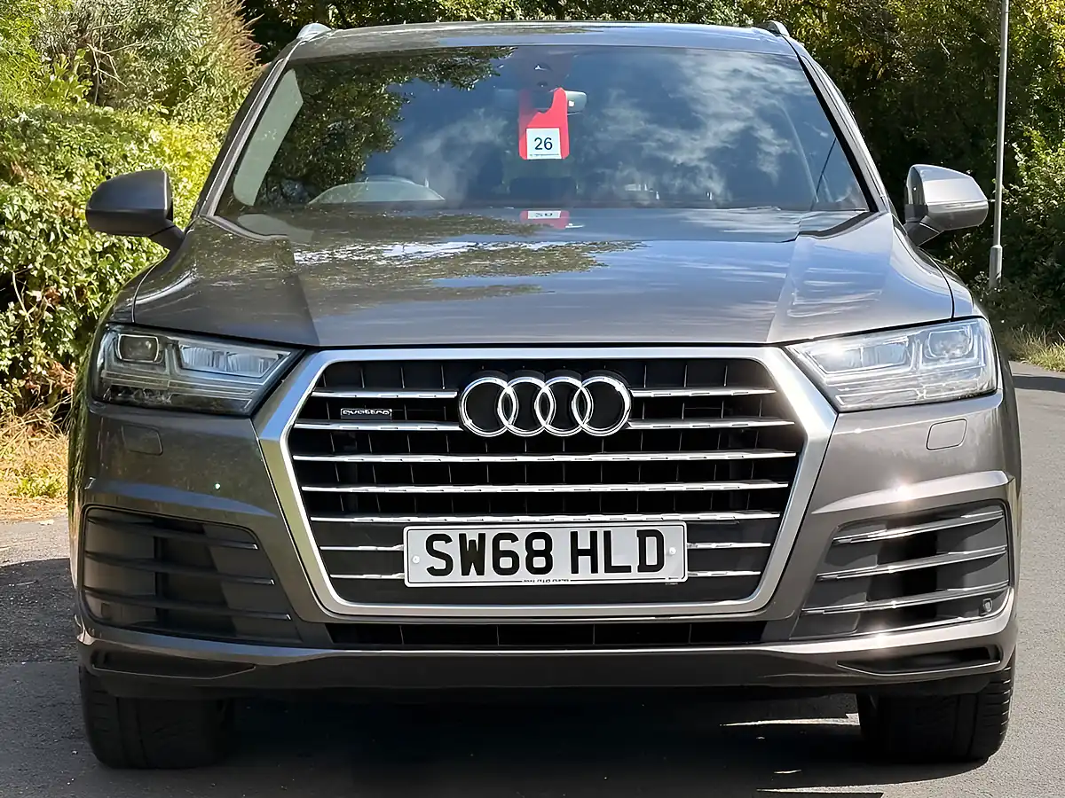 Used 2018 Audi Q7 S Line Grey - Interior and Exterior details 20