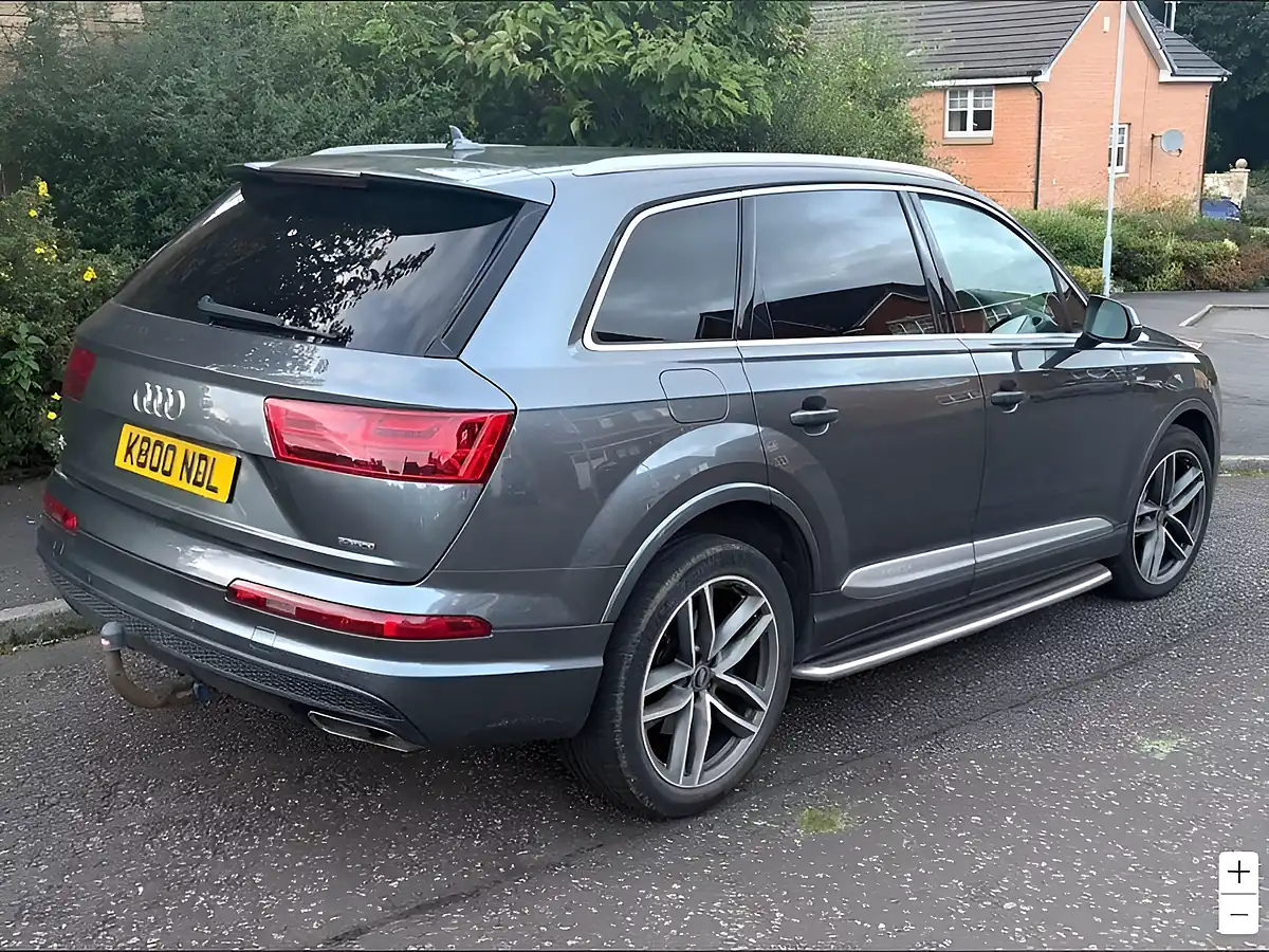 Used 2018 Audi Q7 S Line Grey - Interior and Exterior details 4