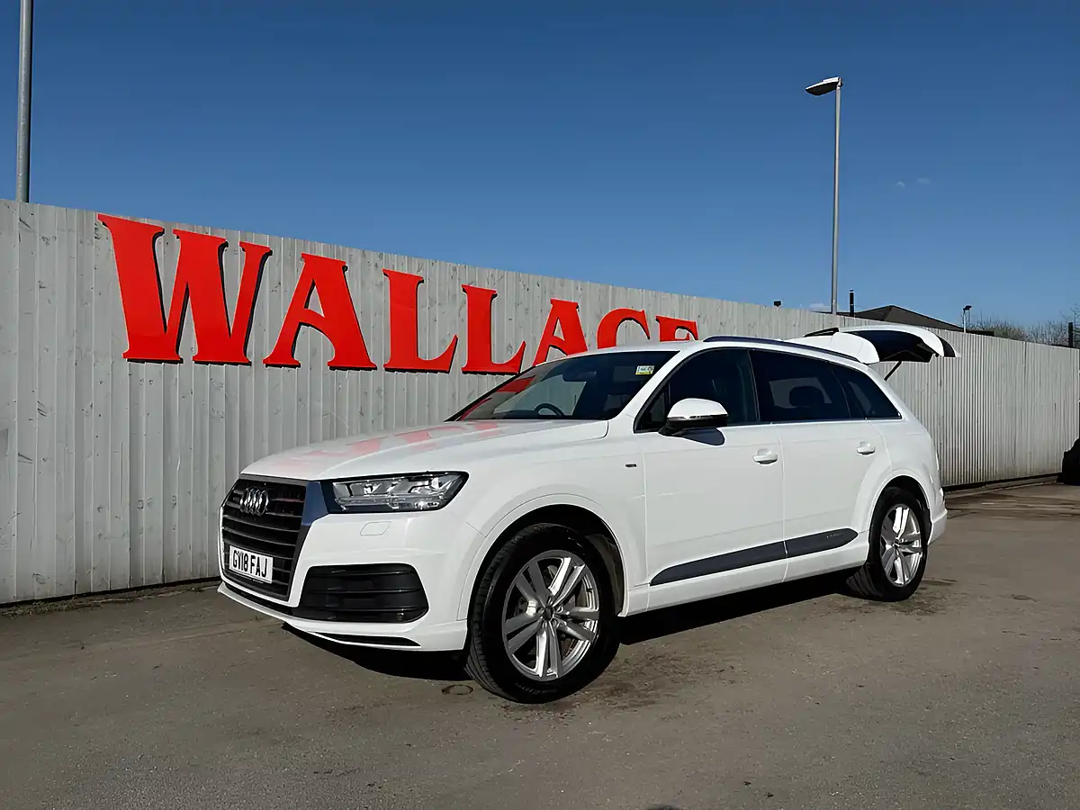 Used 2018 Audi Q7 S Line White - Interior and Exterior details 10