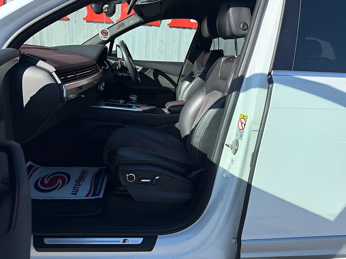 Used 2018 Audi Q7 S Line White - Interior and Exterior details 11