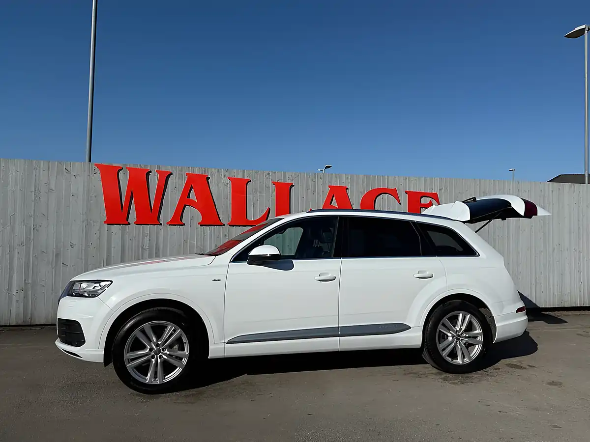 Used 2018 Audi Q7 S Line White - Interior and Exterior details 4