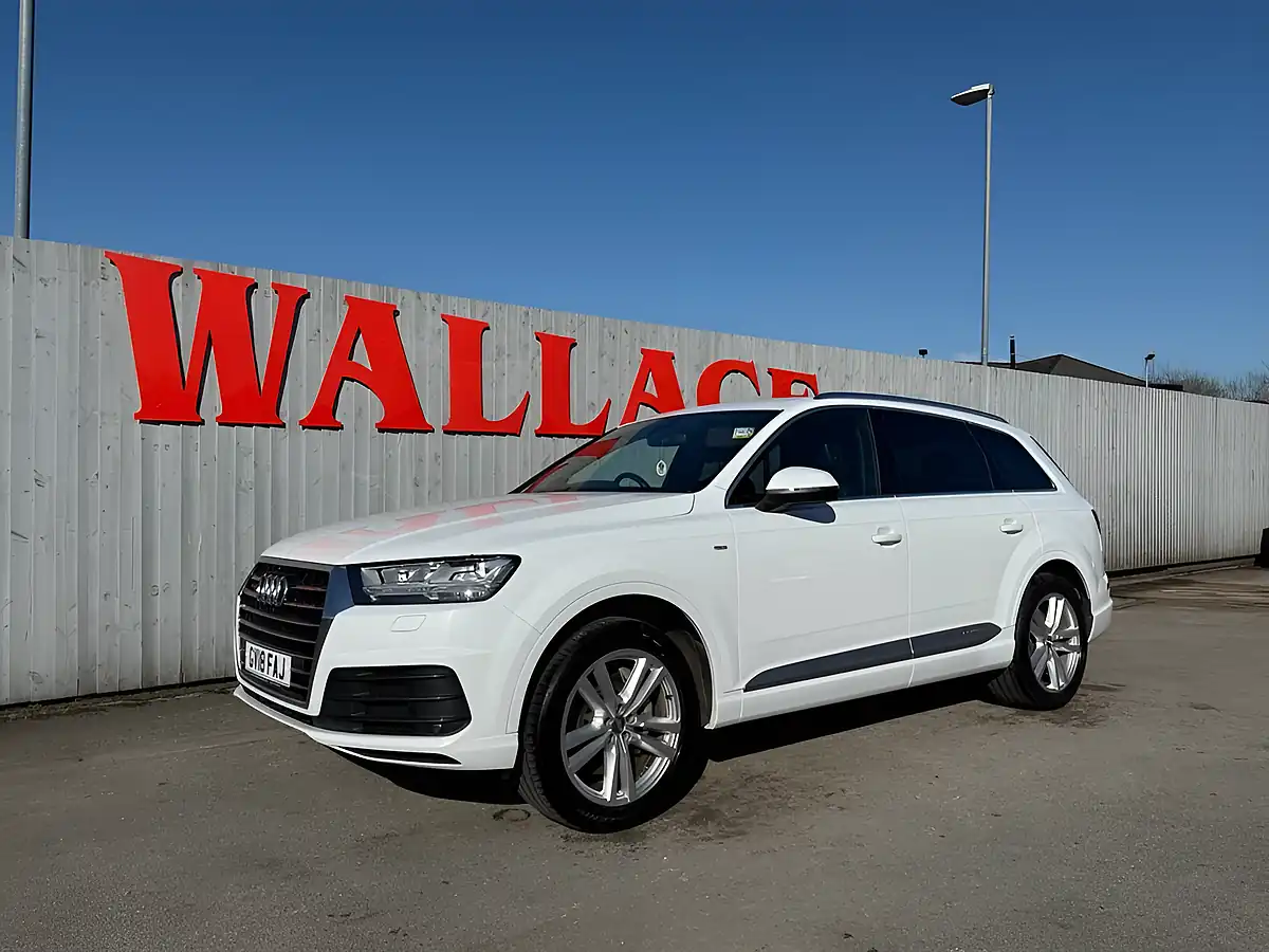Used 2018 Audi Q7 S Line White - Interior and Exterior details 6