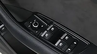 Used 2018 Audi Q7 S Line White - Interior and Exterior details 15