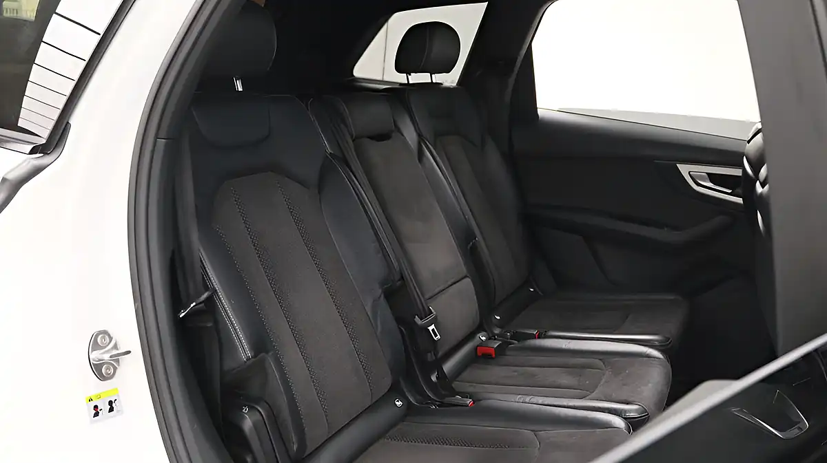 Used 2018 Audi Q7 S Line White - Interior and Exterior details 17