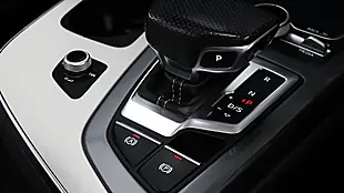 Used 2018 Audi Q7 S Line White - Interior and Exterior details 19