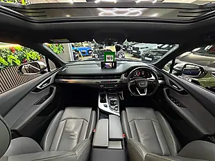 Used 2018 Audi Q7 SQ7 Quattro [4X Services & Huge Spec] Blue - Interior and Exterior details 16