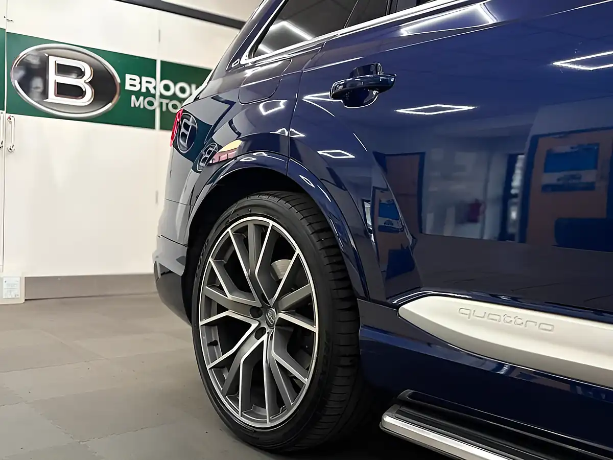 Used 2018 Audi Q7 SQ7 Quattro [4X Services & Huge Spec] Blue - Interior and Exterior details 9