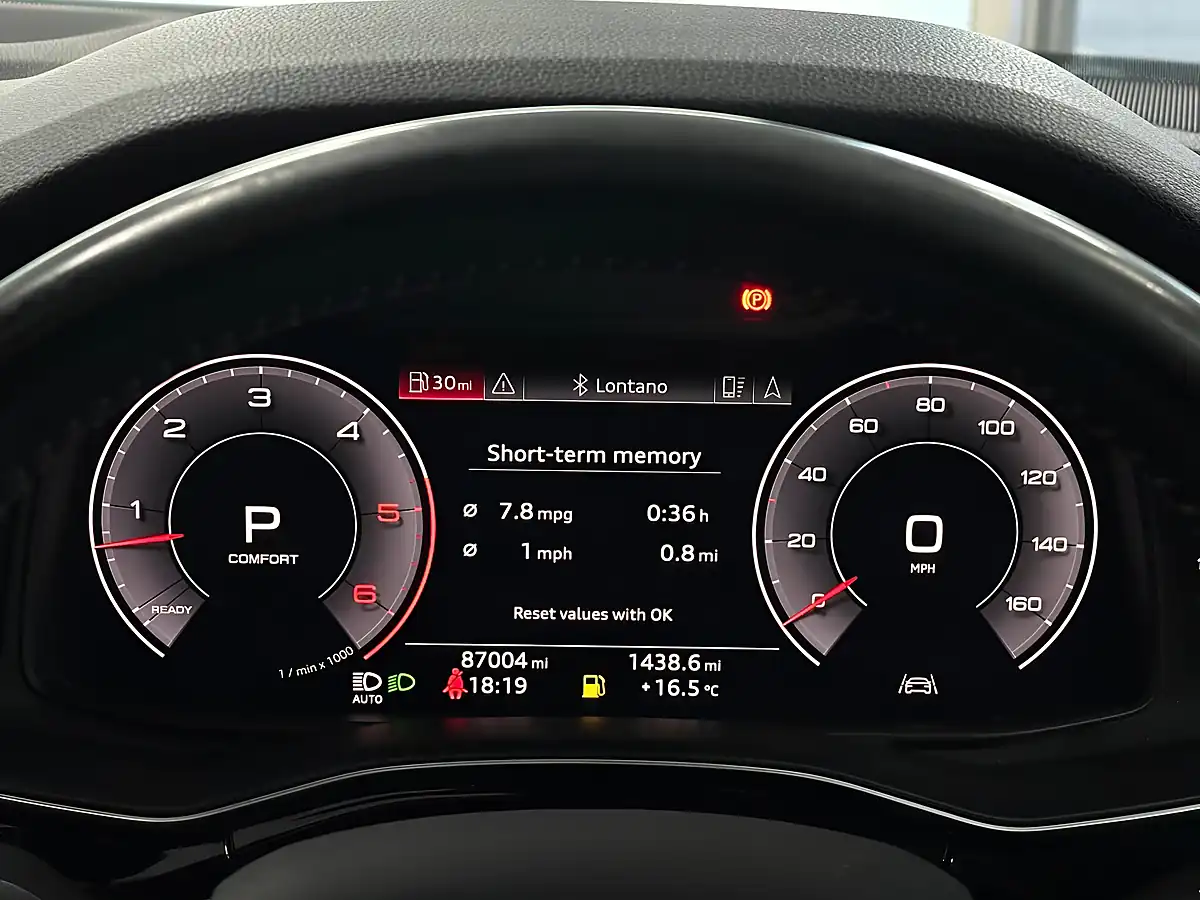 Used 2018 Audi Q8 S Line Grey - Interior and Exterior details 16