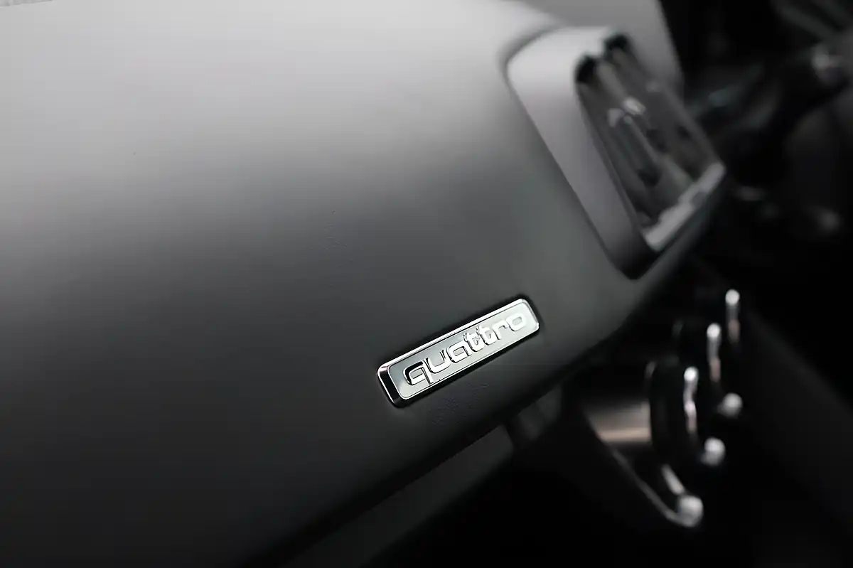 Used 2018 Audi R8 Plus Grey - Interior and Exterior details 16