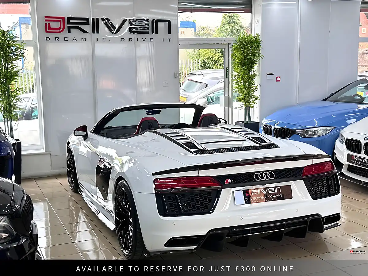 Used 2018 Audi R8 Plus Spyder S Tronic Quattro White - Interior and Exterior details 2