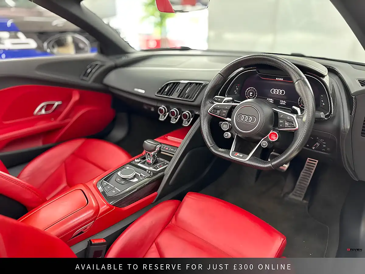 Used 2018 Audi R8 Plus Spyder S Tronic Quattro White - Interior and Exterior details 4