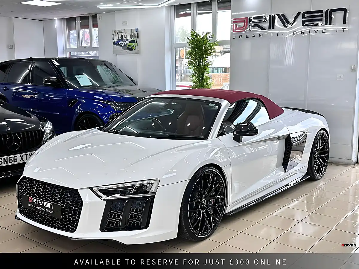Used 2018 Audi R8 Plus Spyder S Tronic Quattro White - Interior and Exterior details 6