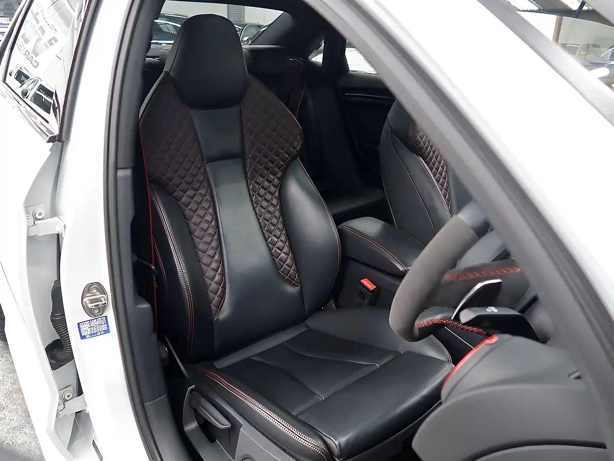 Used 2018 Audi RS3 Saloon White - Interior and Exterior details 9