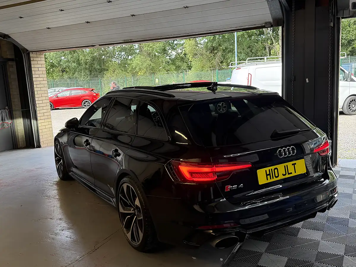 Used 2018 Audi RS4 Avant Black - Interior and Exterior details 14